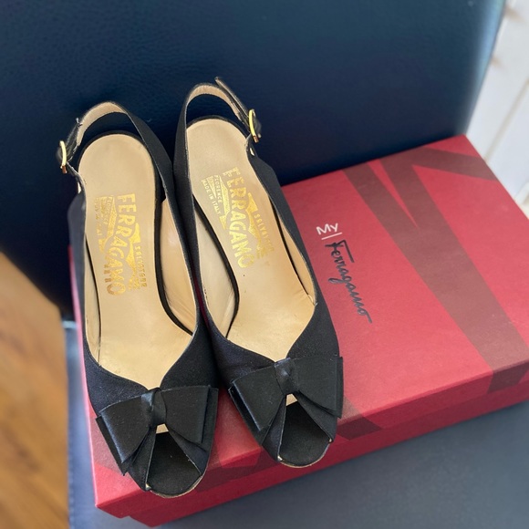 Salvatore Ferragamo Satin Black Bow Heel - size 5